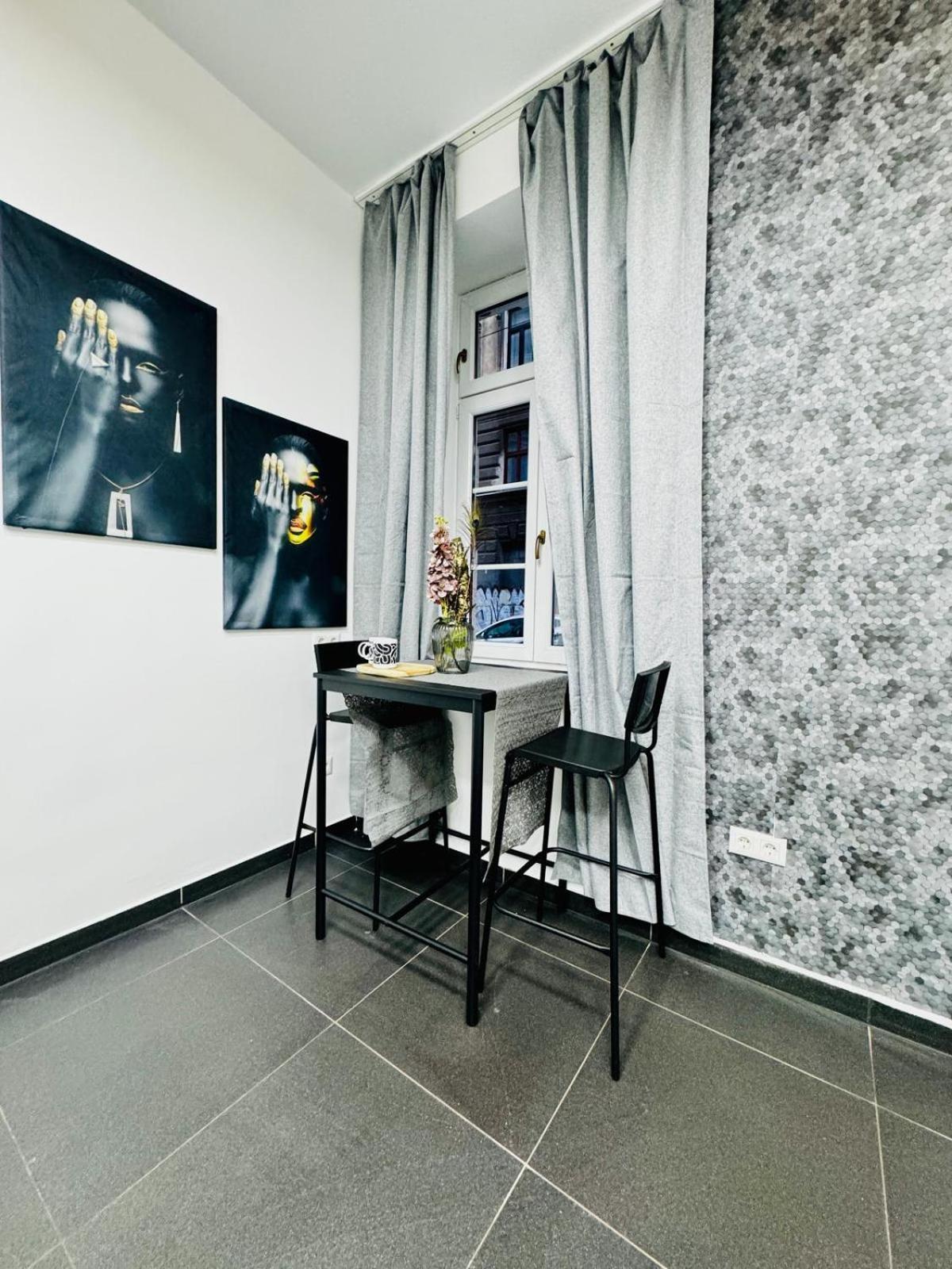 For 3 People, 15 Minutes To Rathausplatz * Viena